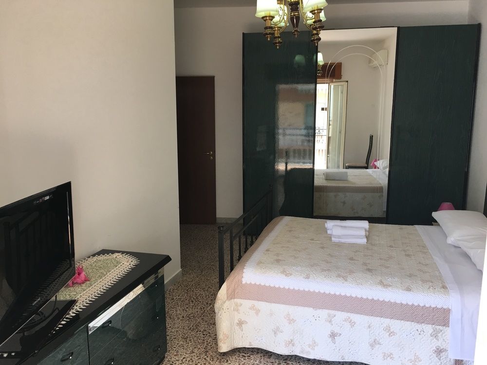 B&B Magna Grecia Кротоне Екстер'єр фото